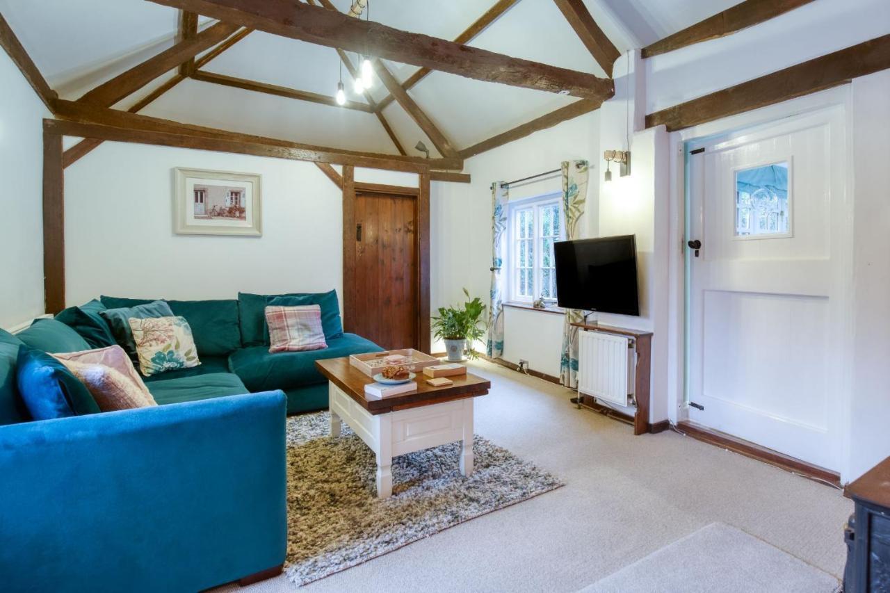 White Cross Cottage Woodbury Экстерьер фото