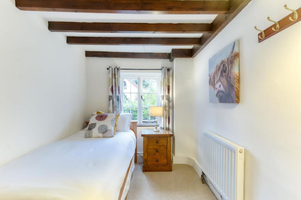White Cross Cottage Woodbury Экстерьер фото